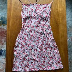 Unworn cute floral mini summer dress with drawstring back adjustments!